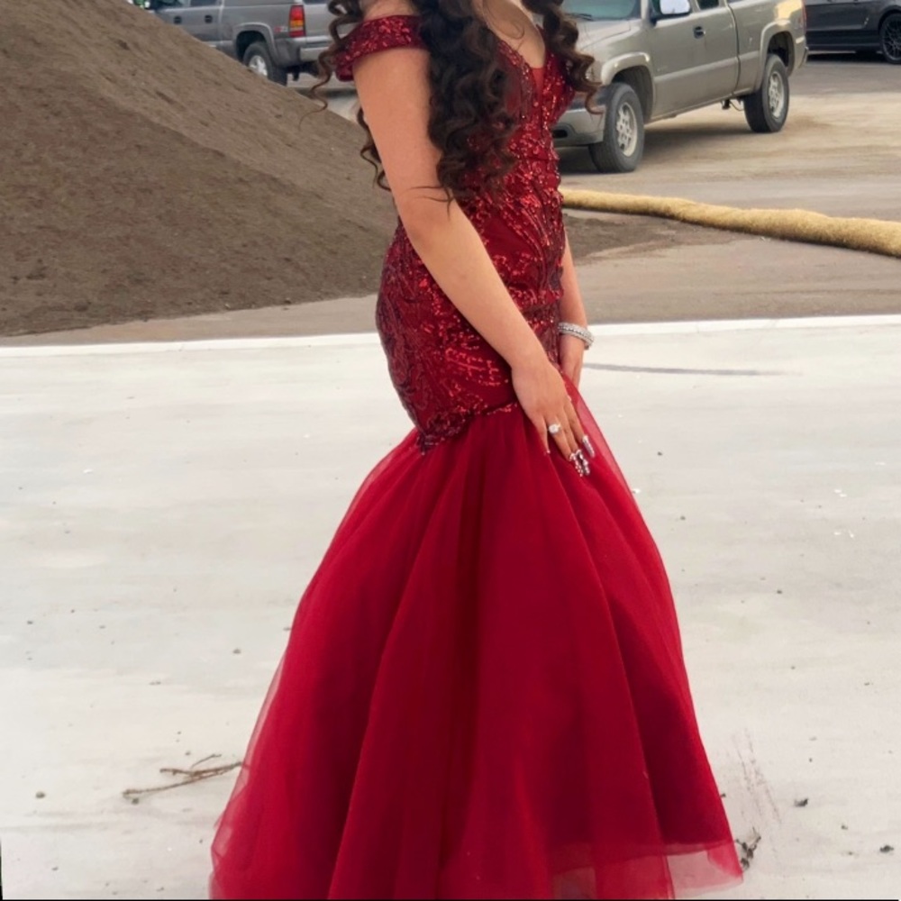 Maroon prom dress